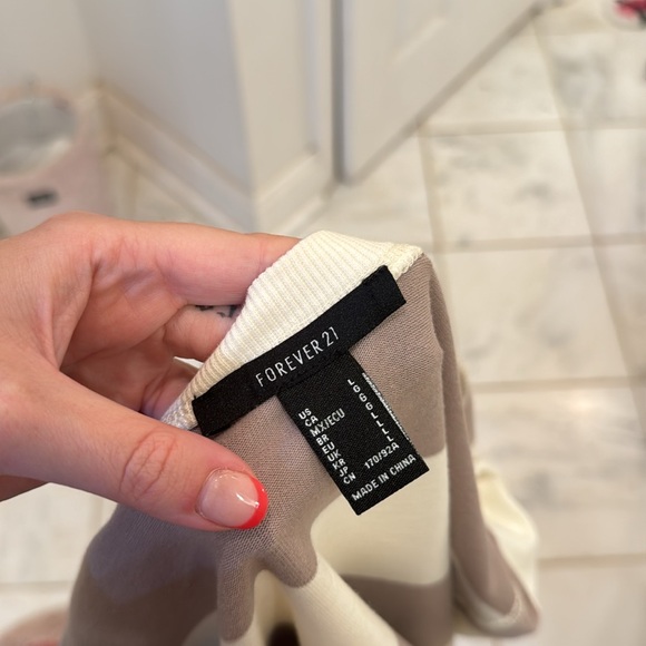 Forever 21 long seleve - Picture 4 of 4
